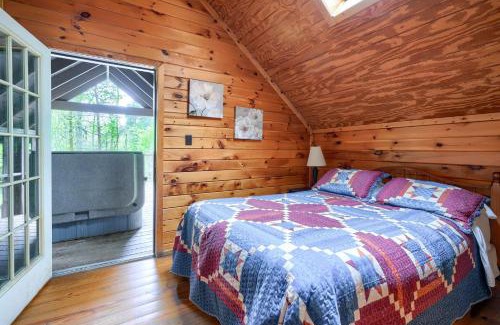 Logan House | Blue Rose Cabins - Country Cottage