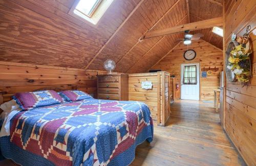 Logan House | Blue Rose Cabins - Country Cottage