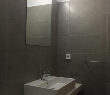Ixia Apartment | Blue Roses