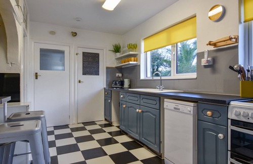 St. Mawes Cottage | BLUE SEAS, pet friendly, country holiday cottage in St Mawes