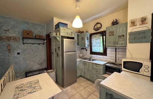 Nikita Apartment | Blue Seashell Apartment - Comfortable Maisonette Just 30m From the Beach in Niki