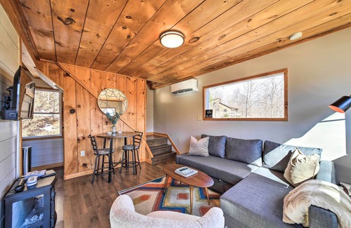 Canton Cabin | 'Blue Sky Cottage:' Romantic Retreat w/Mtn Views!