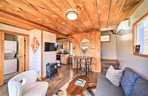 Canton Cabin | 'Blue Sky Cottage:' Romantic Retreat w/Mtn Views!
