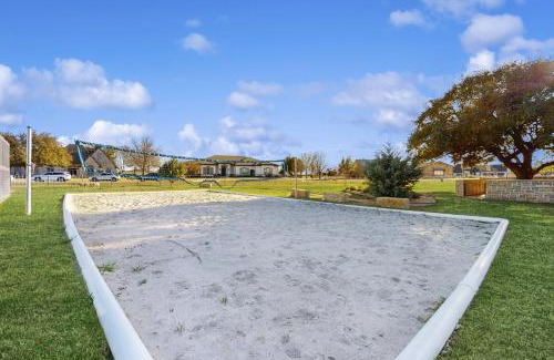 Kingsland House | Blue Sky View