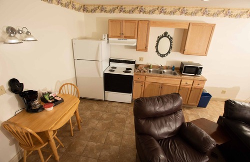 Massena Hotel | Blue Spruce Motel