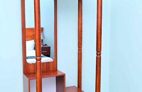 Kampala Hotel | BLUE STAR EXPRESS HOTEL Kampala - Entebbe Rd, Kampala