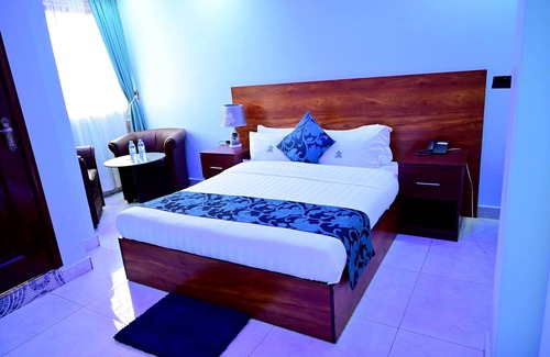 Kampala Hotel | BLUE STAR EXPRESS HOTEL Kampala - Entebbe Rd, Kampala