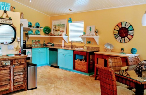 Mid Island Villa | Blue Starfish Estate