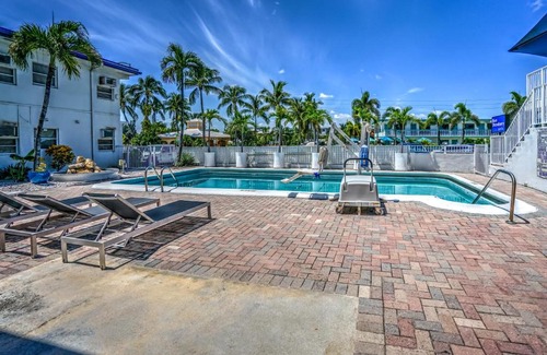 East Fort Lauderdale Hotel | Blue Strawberry by the Sea