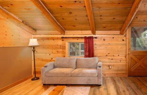 Three Rivers House | Blue Top Cabin Bend Sunriver Log Hot Tub Fire Pit Family Dog Horse Friendly Public Trail Access