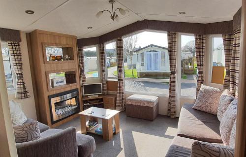 Dawlish Warren Cabin | Blue Water Breaks - Dawlish Warren