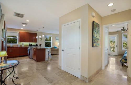 Bradenton Beach Villa | Blue Water Escape Villa