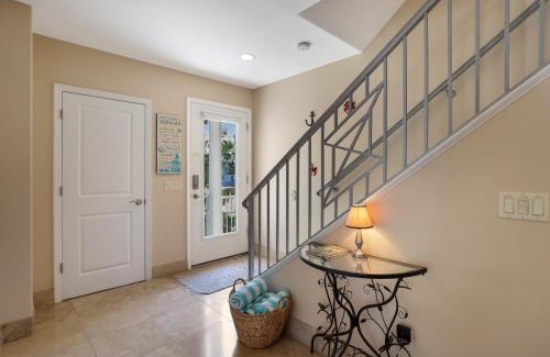 Bradenton Beach Villa | Blue Water Escape Villa