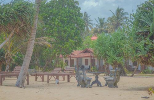 Akurala Hotel | Blue Water Paradise Akurala
