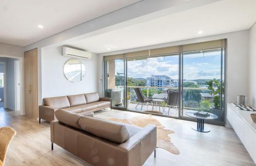 Shoal Bay Apartment | Blue Waters, 2 59 Ronald Ave - water views Linen aircon Wi-Fi