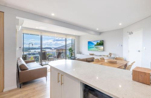 Shoal Bay Apartment | Blue Waters, 2 59 Ronald Ave - water views Linen aircon Wi-Fi