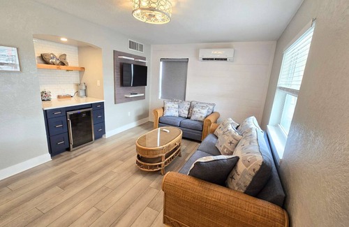 Clearwater Beach Hotel | Blue Wave Suites: Make Waves in Clearwater Beach