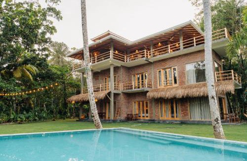 Kathaluwa Hotel | Blue Waves Surf House - Jungle Villa