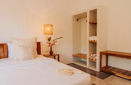 Kathaluwa Hotel | Blue Waves Surf House - Jungle Villa