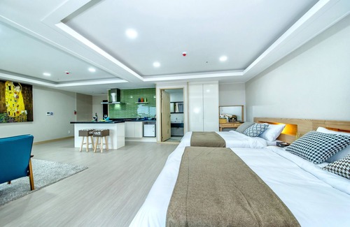 Aewol Hotel | Blue Whale Resort