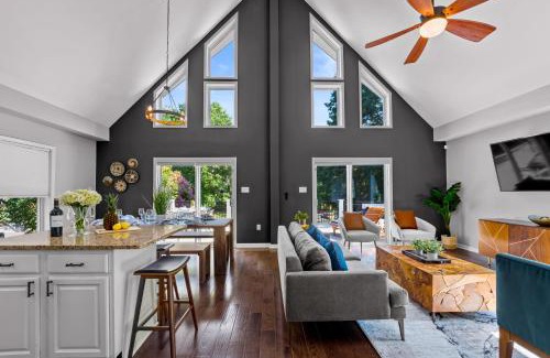 Mayhew House | Blue Wing Bay