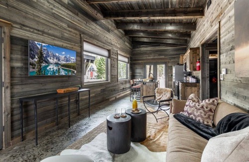 Last Chance House | Blue wing Oasis/Cozy Cabin/World class Fishing/Fire pit/BBQ