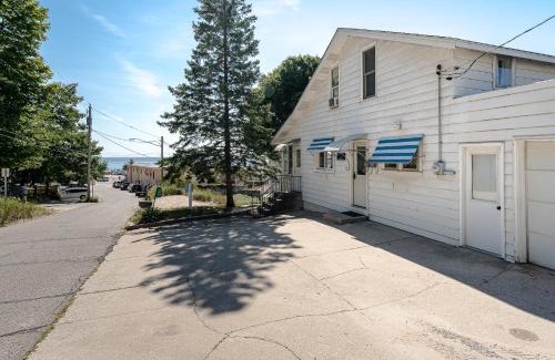 Grand Haven House | Blue Yonder - Across from Lake Michigan