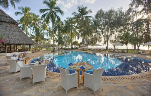 Kiwengwa Hotel | Bluebay Beach Resort & Spa