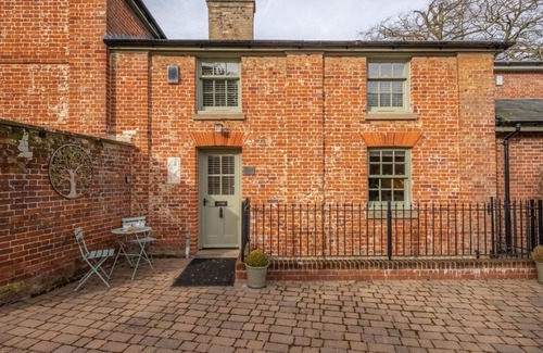 Little Walsingham House | Bluebell Cottage LW