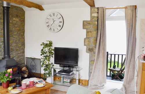 Tan-y-groes Cottage | Bluebell Cottage - 4 miles from unspoilt beaches - families and dogs welcome