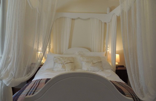 Tan-y-groes Cottage | Bluebell Cottage - 4 miles from unspoilt beaches - families and dogs welcome