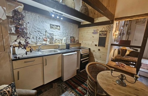 Calverleigh Cottage | Bluebell Cottage At Lurley Manor In Devon