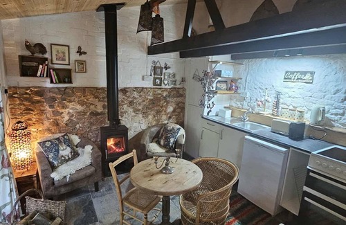 Calverleigh Cottage | Bluebell Cottage At Lurley Manor In Devon