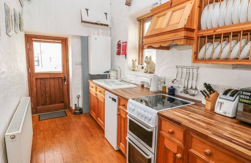Milford Haven Cottage | Bluebell Cottage