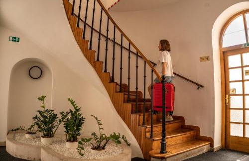 Old Town Hotel | BlueBell Hotel