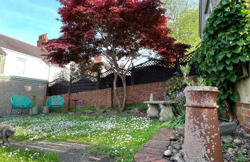 Mumbles House | Bluebell House - Sea Views & Garden