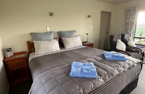Longlands House | Bluebell Lodge and Cottage