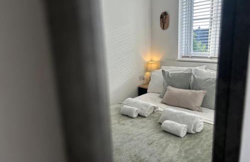 Carterton Apartment | Bluebell Retreat near Cotswolds