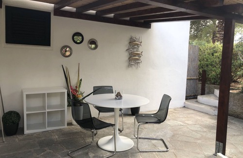Lacona Apartment | Blueberry apartment - studio 2/3 people - privacy - surrounded by greenery
