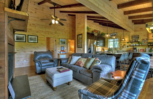 Blue Ridge Cottage | Blueberry Hill | Fire Pit | MTN Views | Grill