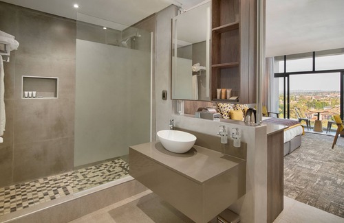Greater Johannesburg Metropolitan Area Hotel | Blueberry Hill Hotel