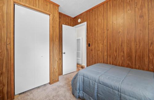 Green Valley Lake Villa | Bluebird Cabin, Indoor Fireplace, Next to Lake!