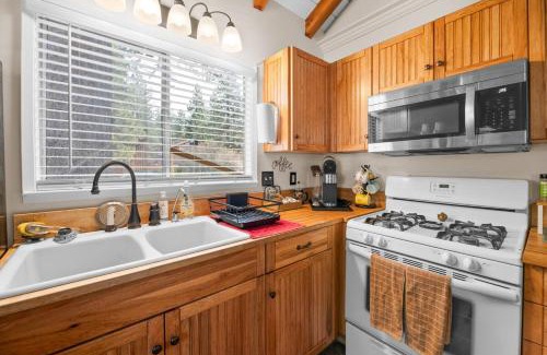 Green Valley Lake Villa | Bluebird Cabin, Indoor Fireplace, Next to Lake!