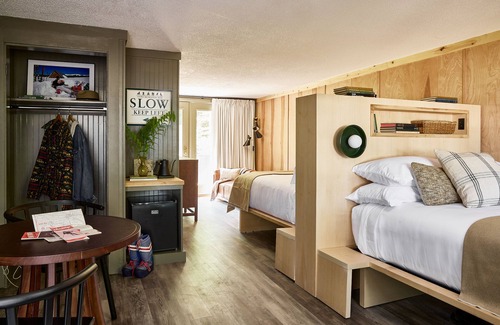 Stowe Area Hotel | Bluebird Cady Hill Lodge