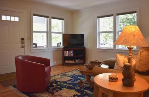 River West House | Bluebird Day - Kokanee Cottage