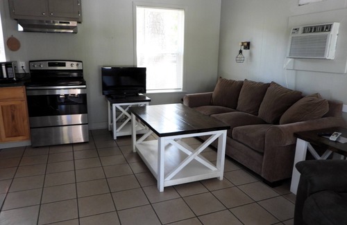 Royal Cabin | Bluegill Cabinn