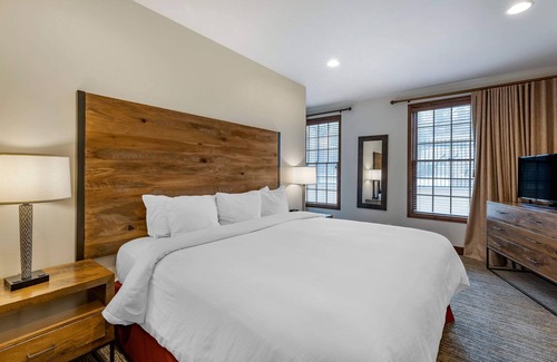 The Village Hotel | Bluegreen Vacations Big Bear Village, an Ascend Collection Resort