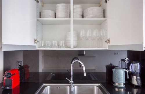 Sao Joao de Deus Apartment | Blueground | Alameda, fully furnished & equipped
