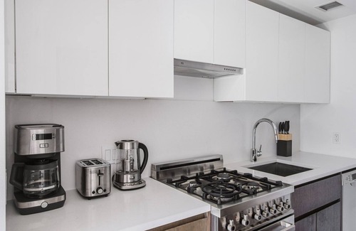 Brooklyn Heights Apartment | Blueground | Brooklyn Heights, rooftop, nr Brooklyn Bridge
