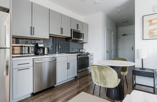 Neponset - Port Norfolk Apartment | Blueground | Dorchester 2bd apartment